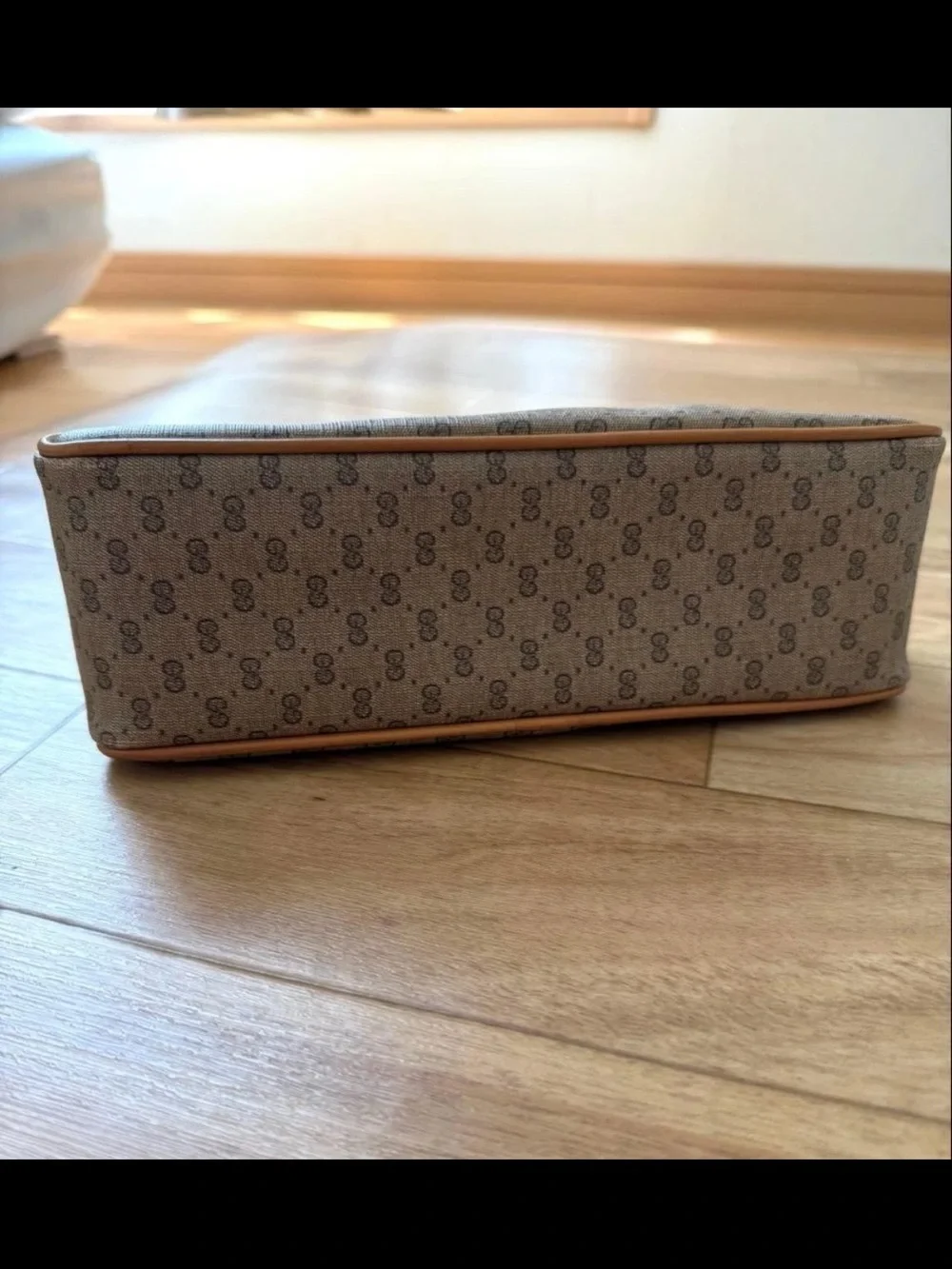 Gucci toiletry case